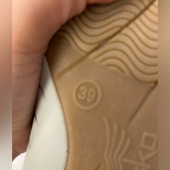 New Dansko Sneaker Size 8.5 US Grey Color - Picture 5 of 5